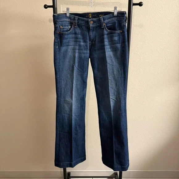 7 For All Mankind dojo Dark Blue Flare Jeans like new - Picture 2 of 5